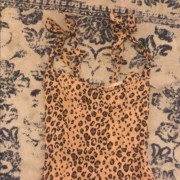 NWT reformation christine dress in leopard - Picture 4 of 6